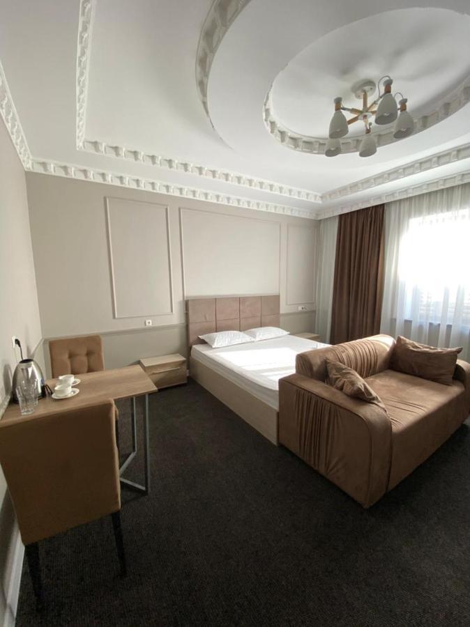 Sapphire Hotels Taraz Exteriör bild